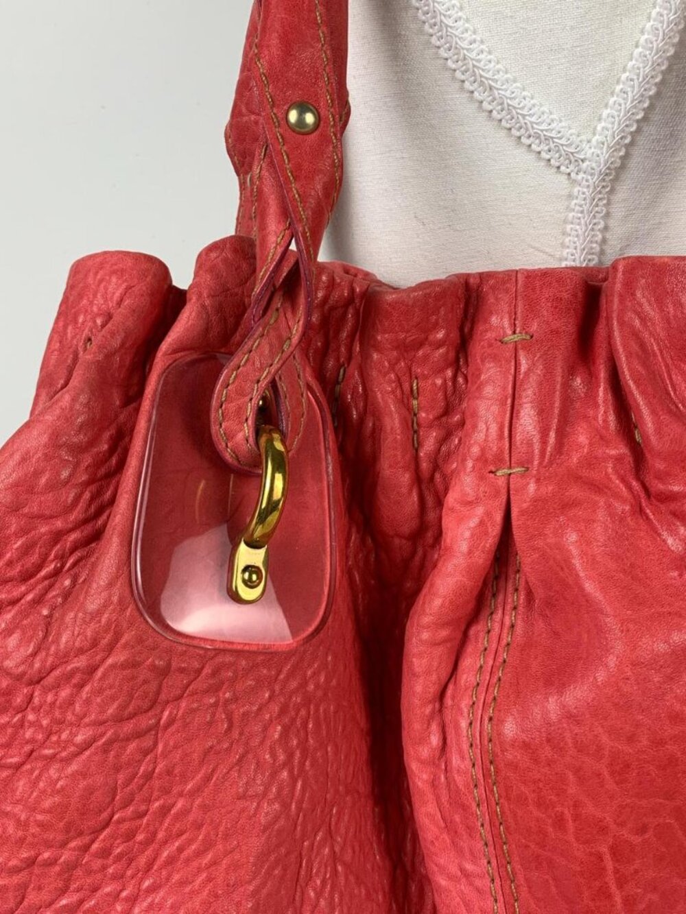 Donna Karan RARE Pink Red Leather Tote with Gold Hardware - Stylish & Durable! - Picture 3 of 8